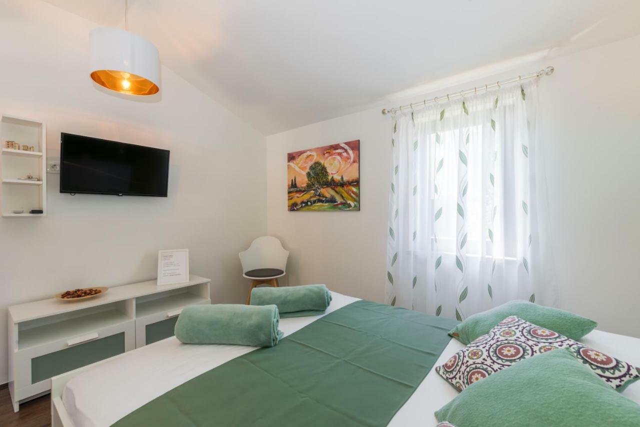 B&B Carmela Умаг Экстерьер фото